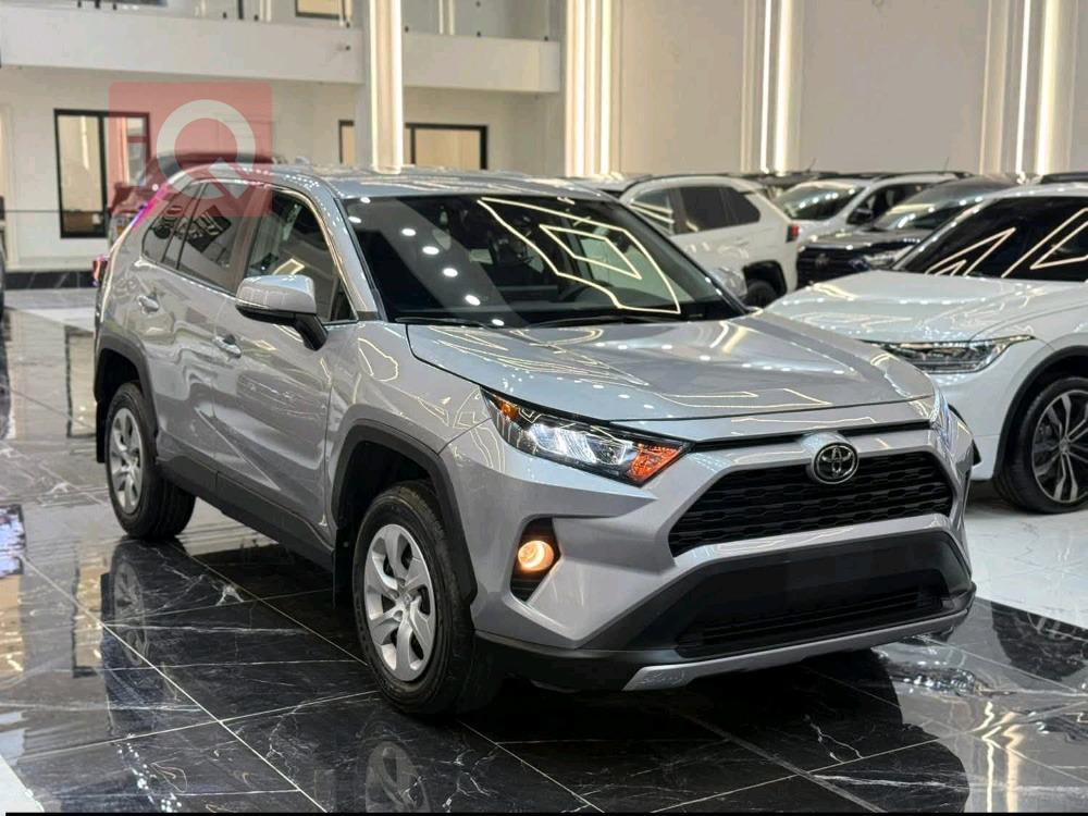 تۆیۆتا ڕاڤ 4